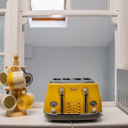 The Yellow Door By Shortstays Dublín Exterior foto
